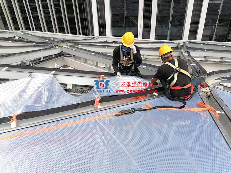 縱使烈日炎炎，腳步從未止歇！海南這個ETFE氣枕膜項目施工進度有最新消息