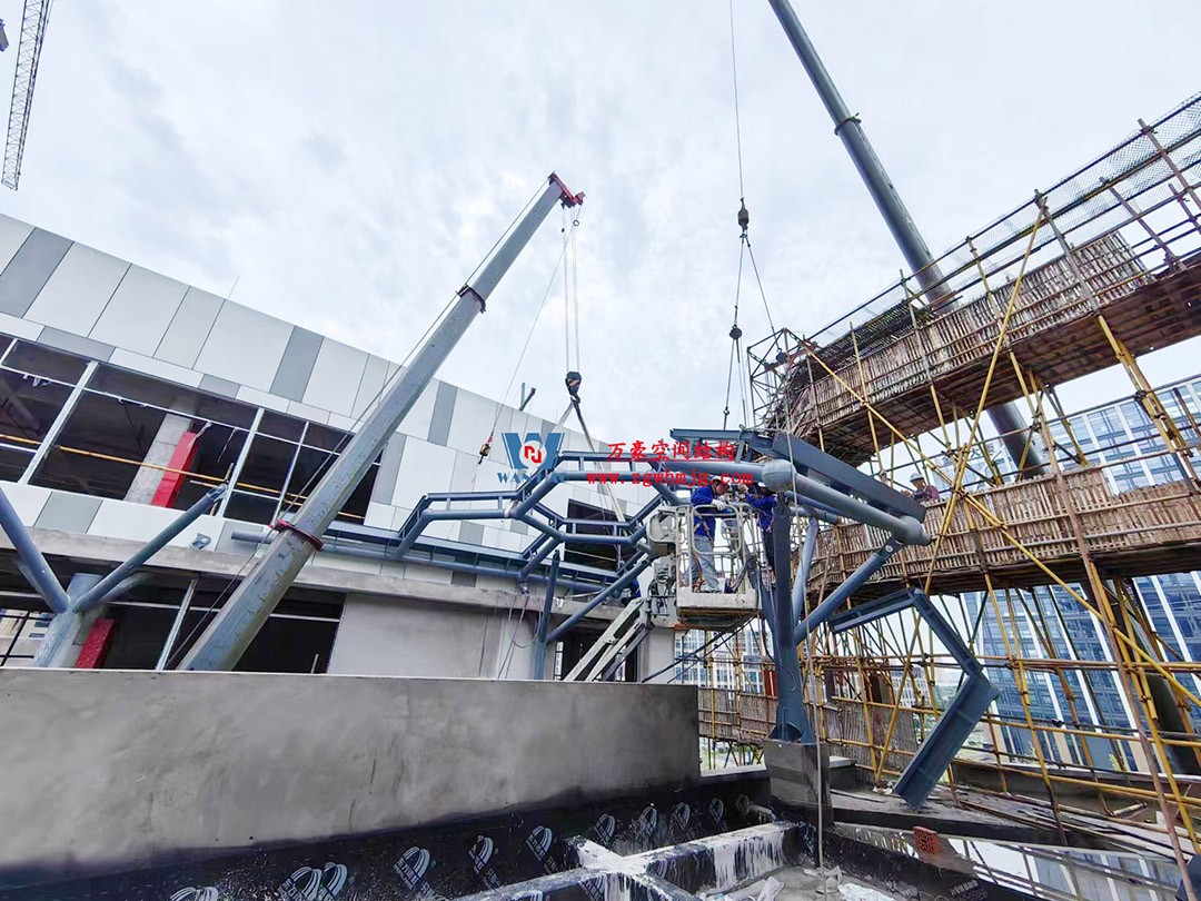 已完工，這個ETFE氣枕商業(yè)天幕閃亮登場！