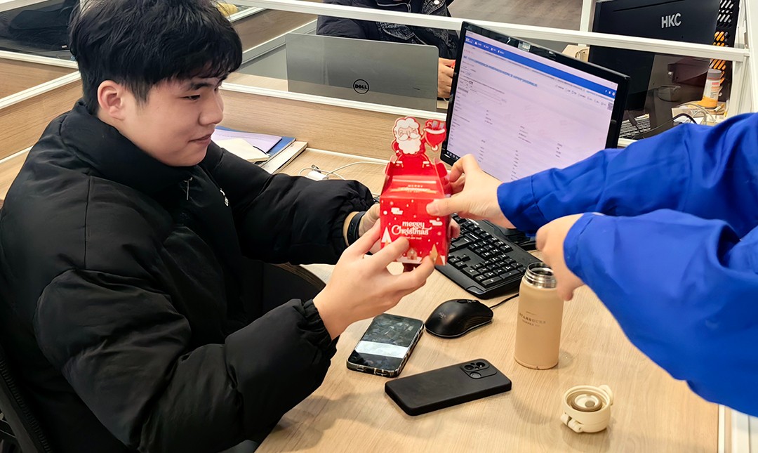 關(guān)愛員工，愛在萬豪|暖心平安夜，傳遞“蘋”安幸福