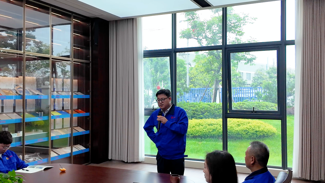 浙江萬豪空間結(jié)構(gòu)集團(tuán)有限公司隆重舉行“匠心傳承·共筑未來”師徒大會！