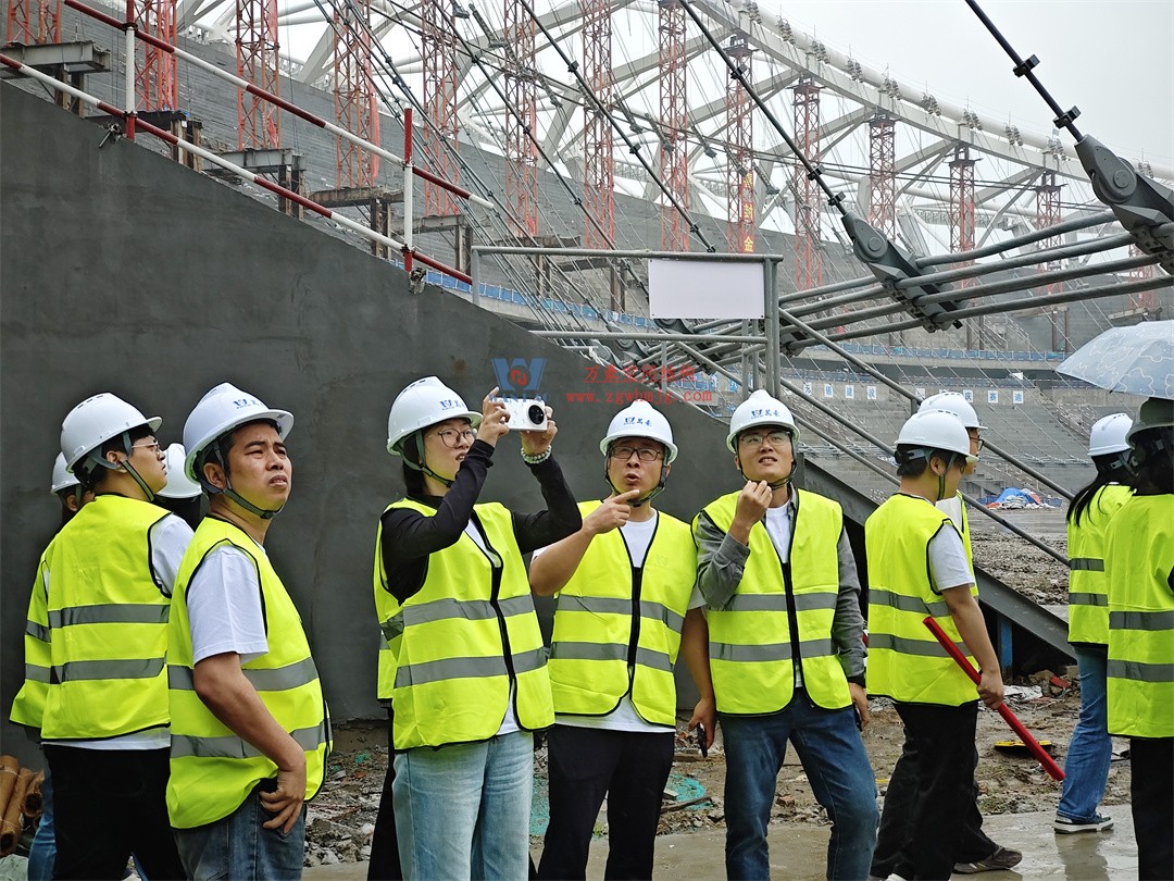 標(biāo)桿引領(lǐng)，智啟未來(lái)——萬(wàn)豪集團(tuán)營(yíng)銷、設(shè)計(jì)與技術(shù)骨干共赴無(wú)錫奧體中心，現(xiàn)場(chǎng)觀摩學(xué)習(xí)解鎖“創(chuàng)新密碼”