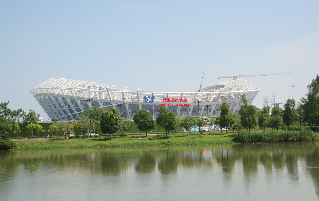 緊跟“蘇超熱浪”，火熱施工中，一只白鷺即將振翅高飛！