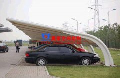 7字型膜結(jié)構(gòu)車棚是什么？有哪些特點？