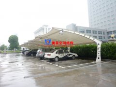 膜結(jié)構(gòu)停車棚定做制作流程是怎樣的？專業(yè)膜結(jié)構(gòu)停車棚定制廠家來告訴你