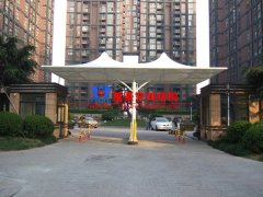 什么是膜結(jié)構(gòu)出入口？膜結(jié)構(gòu)出入口的特點(diǎn)及應(yīng)用領(lǐng)域有哪些？